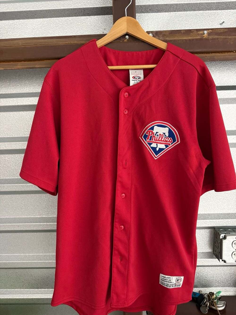 True Fan Philadelphia Phillies Baseball Jersey Size L/G 42-44 Red